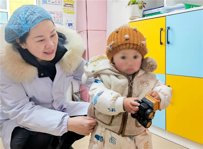 【援彝故事】白衣执甲赴彝乡，丹心护航护成长—— 江油市妇幼保健院邓进医生援布拖县纪实1.jpg