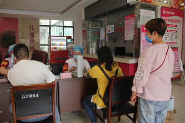 学党史、为民办实事--市妇幼保健院开展“情系母亲节 义诊送关爱”女性盆底健康大型讲座义诊公益活动