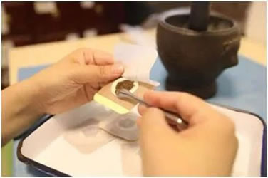 特色贴敷疗法：穴位贴敷、中医塌渍、三伏贴、三九贴等。