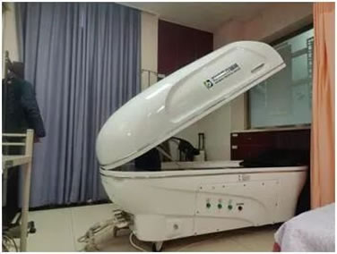 其他特色疗法：中药直肠滴入、中药硬膏热贴敷、中药熏蒸等。