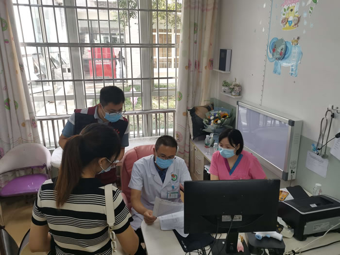 江油市妇幼保健院开展儿童生长发育义诊活动