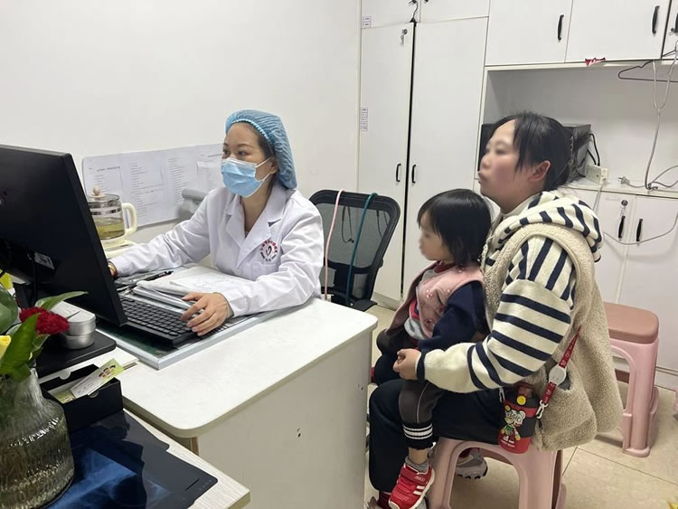 江油市妇幼保健院：多举措应对“甲流”高发期